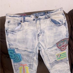 Districk denim jeans